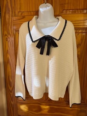 Adrianna Papell Cream Knit Sweater with Black Ribbon Collar